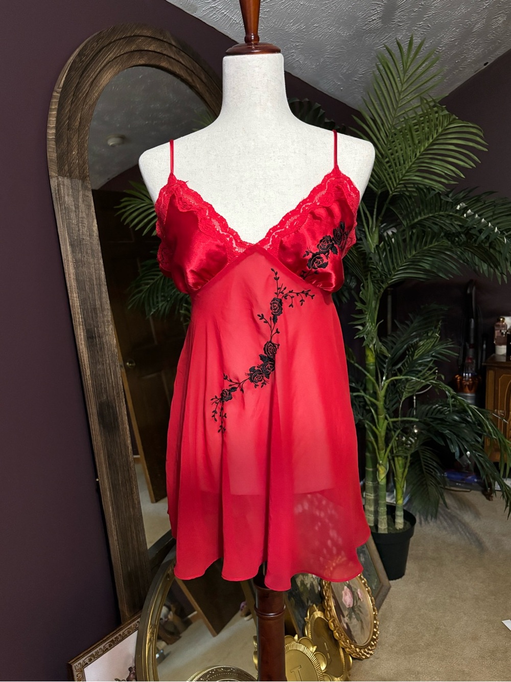 🥀Vintage Massini Vampy Red Satin Mesh Embroidered Slip Dress🥀